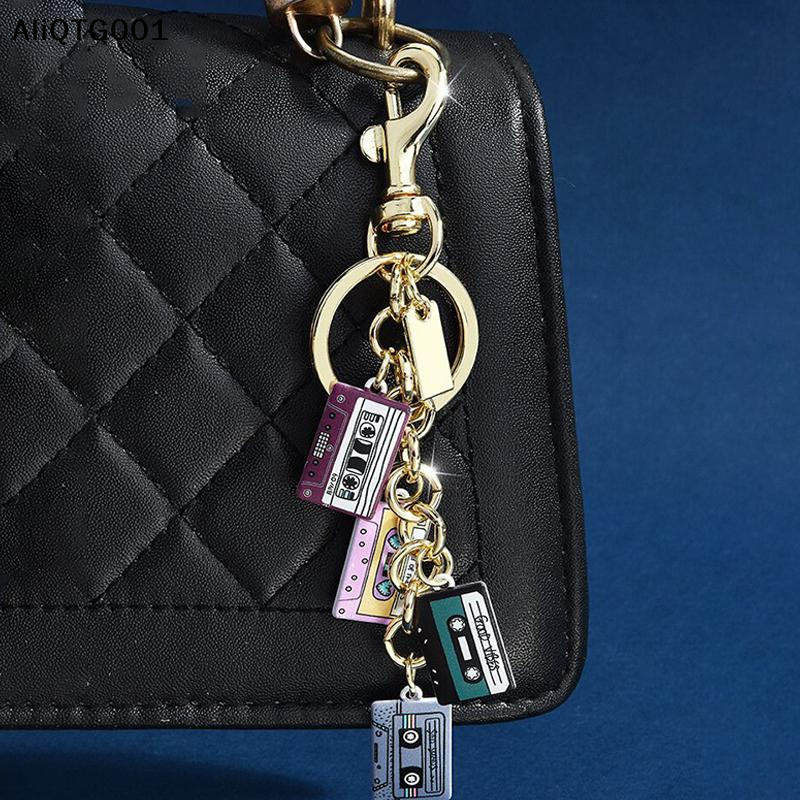 Vintage Cassette Tape Keychain - Women'S Accessories In The 80S avaliação e preço